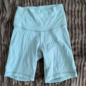 Tna Aritzia 7” biker shorts
